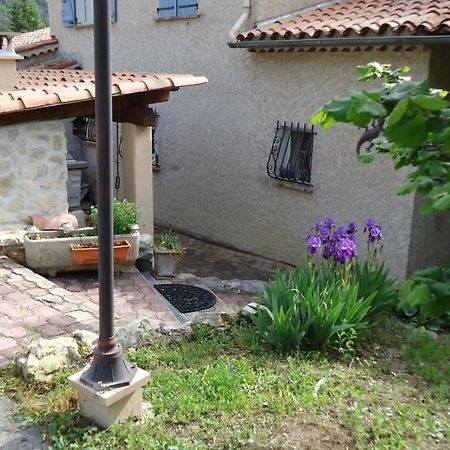 Joelle Et Daniel Bed & Breakfast Entrevaux Exterior photo